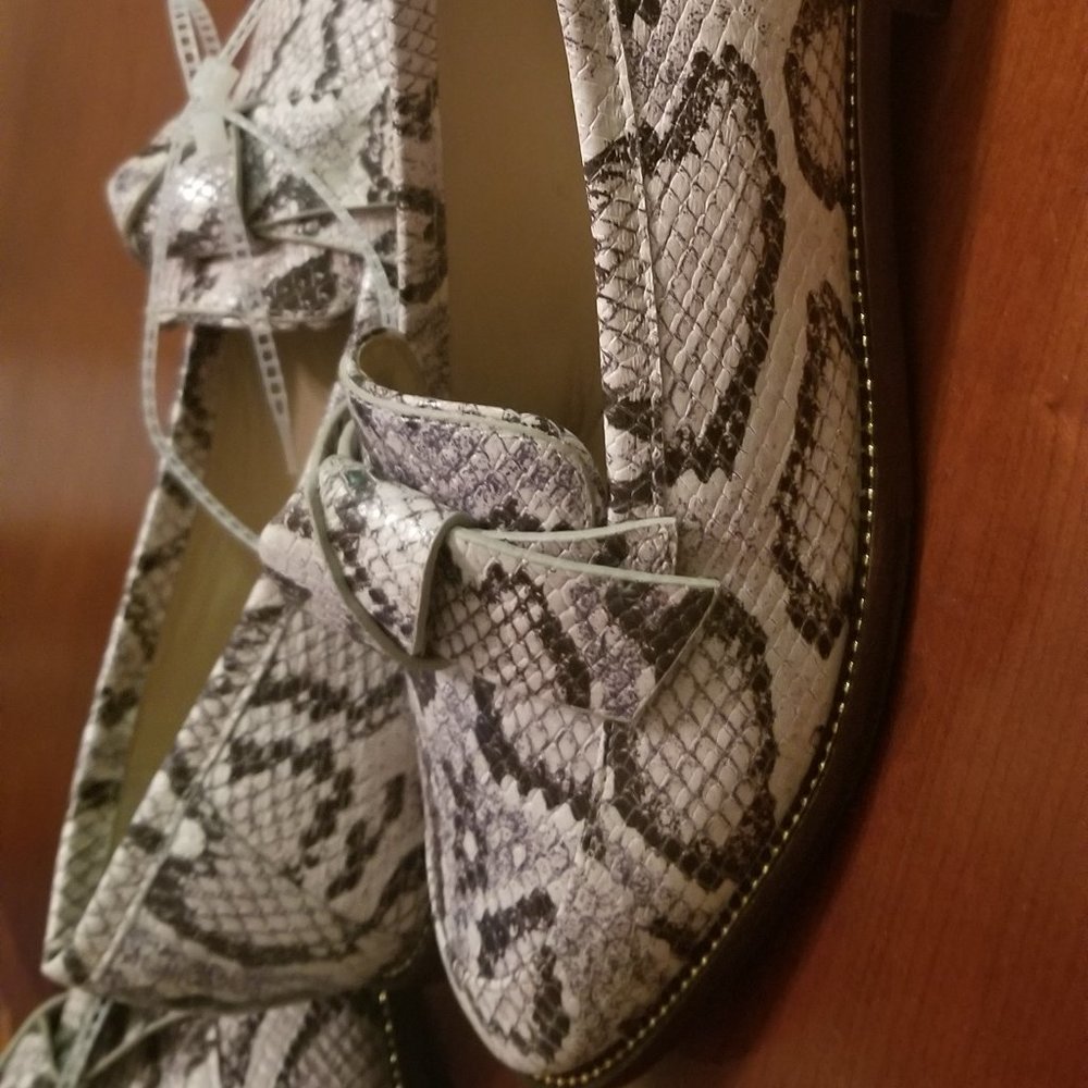 Antonio Melani Darlene snake print shoe